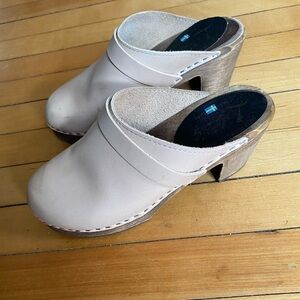 Lotta from Stockholm tan leather mules clogs